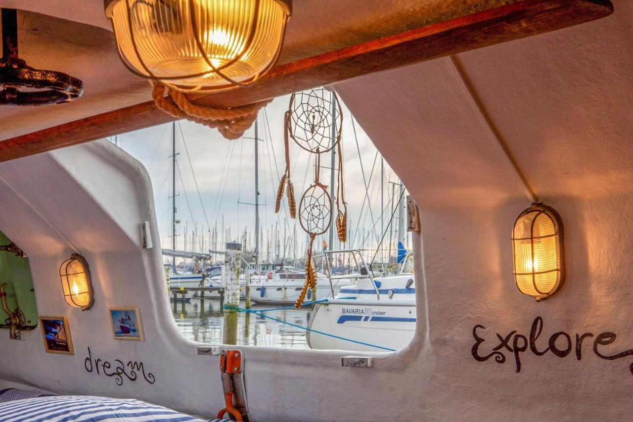 Polarstern - Unique Boatstay! Monnickendam Exterior photo