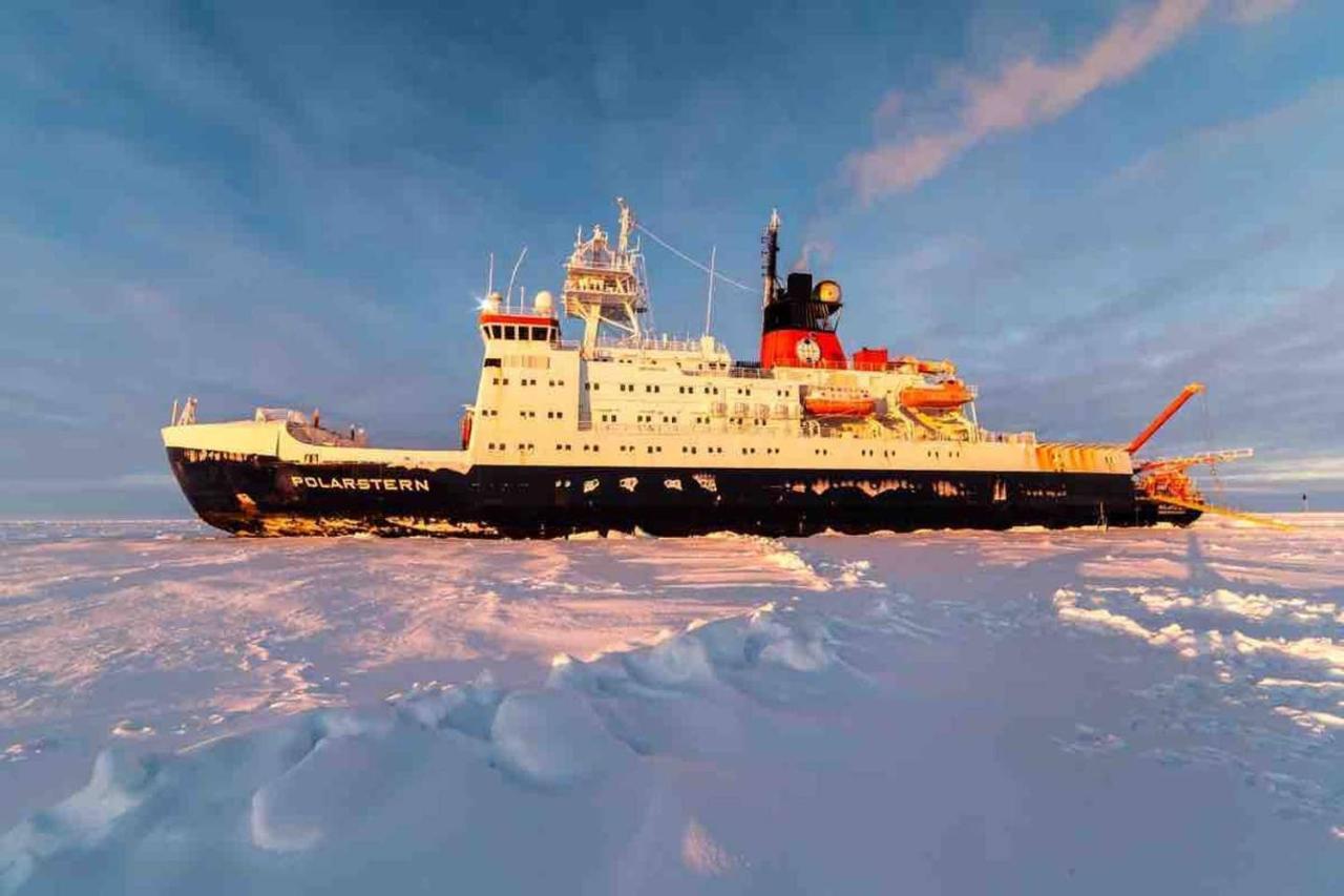 Polarstern - Unique Boatstay! Monnickendam Exterior photo